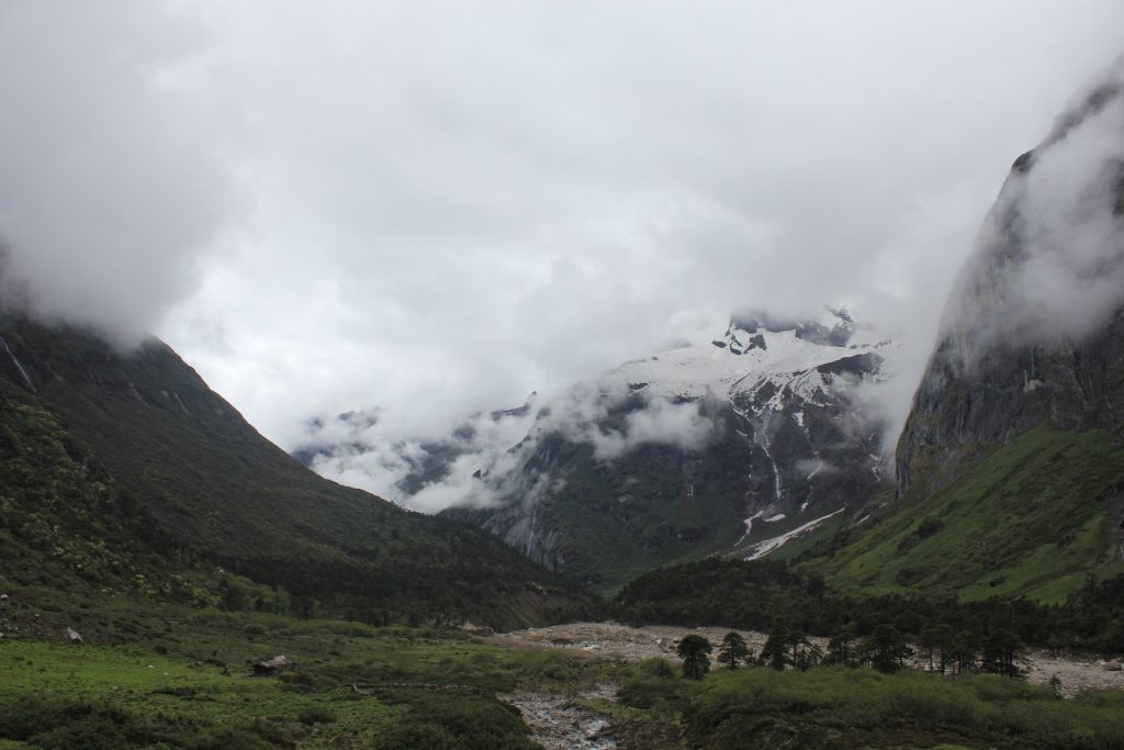 Top 5 Base Camp Treks in Nepal 4 mohammad bagher adib behrooz qieJaCplxkQ unsplash
