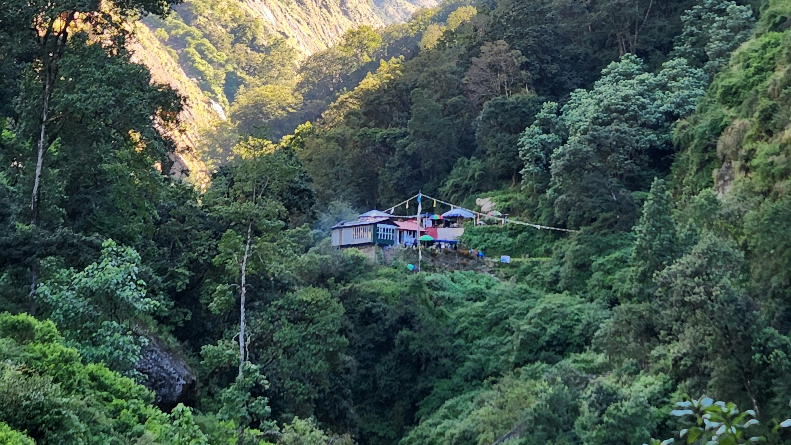 Less Crowded Trekking Routes in Nepal 3 jeff gaura RkDtGAje8NI unsplash edited