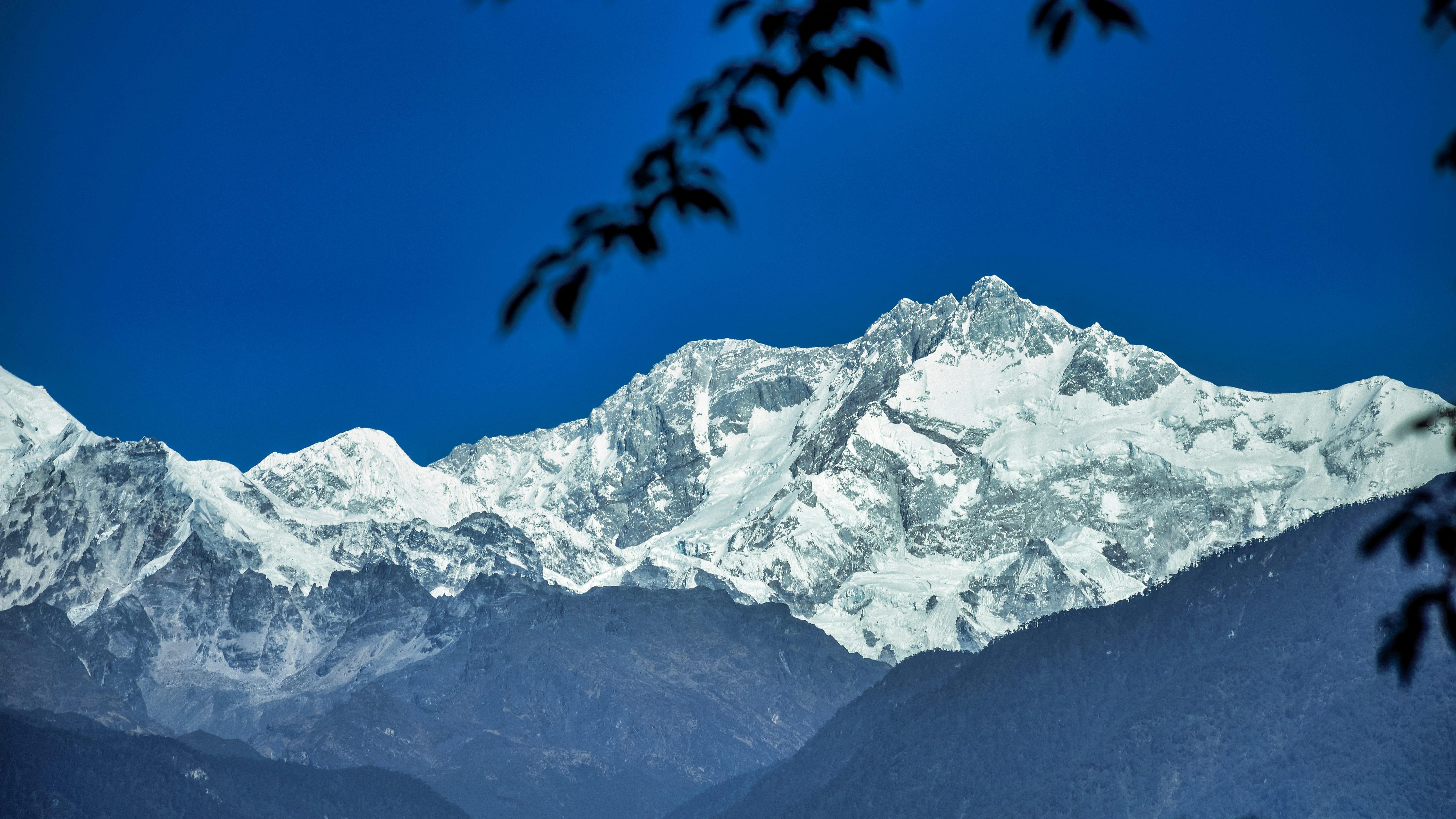 Less Crowded Trekking Routes in Nepal 1 labun hang limboo ZF6zxtpr5t8 unsplash edited